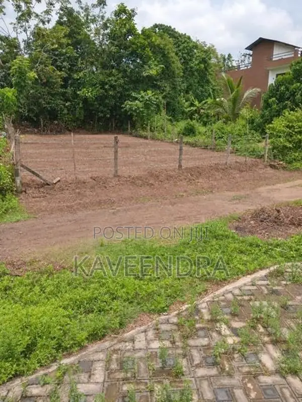8-Perch Land In Homagama Colombo
