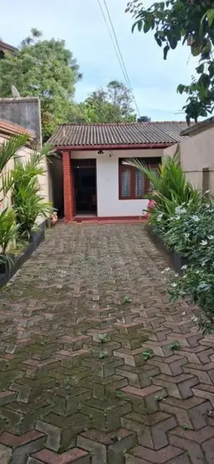 House For Sale In Dehiwala-592