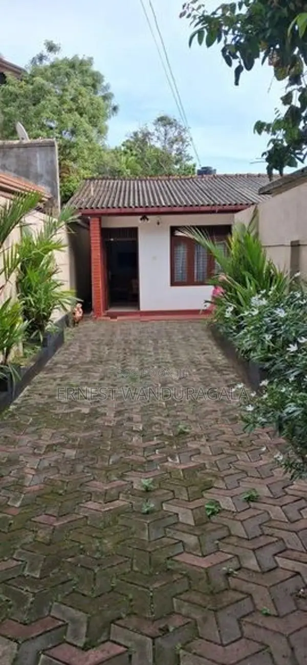 House For Sale In Dehiwala-592