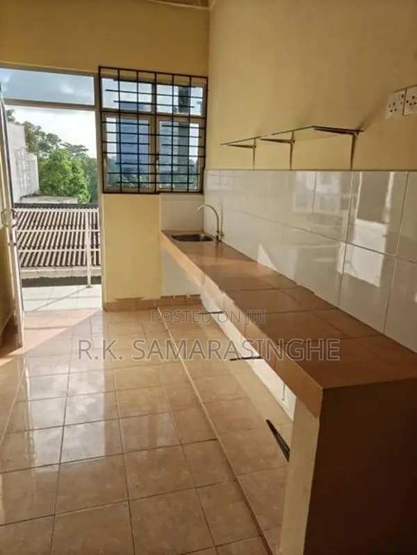 Room For Rent At Battaramulla