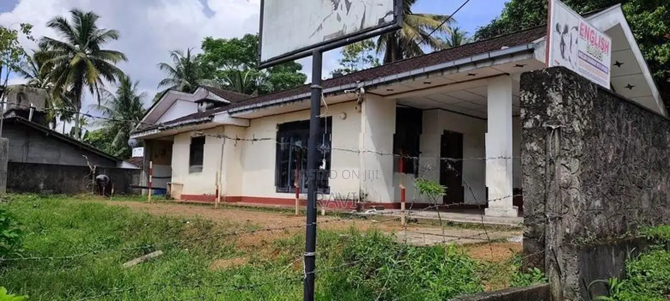 House for Sale on Station Road in Godagama