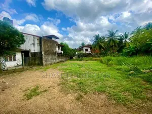 හෝමාගම හබරකඩ අගනා ඉඩමක් විකිණීමට