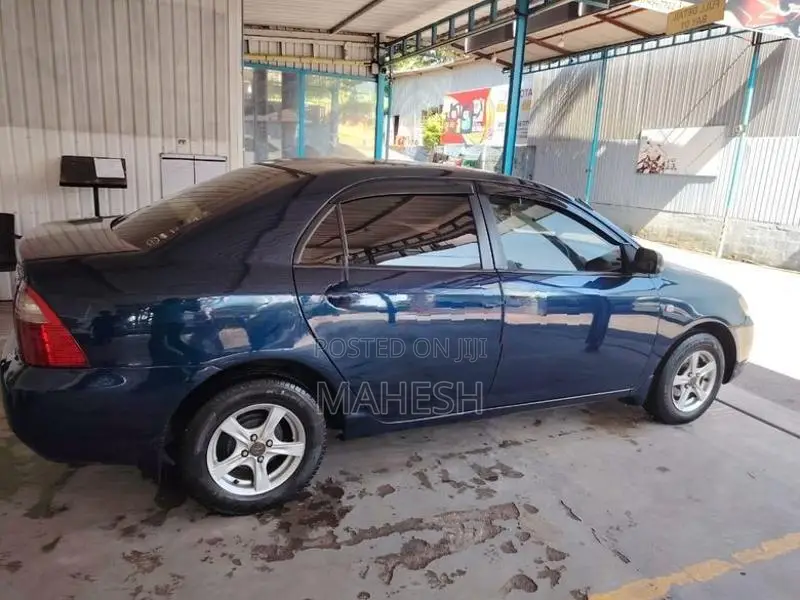 Toyota Corolla 121-Lxi Dicky Light 2005