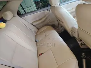 Toyota Corolla 121-Lxi Dicky Light 2005