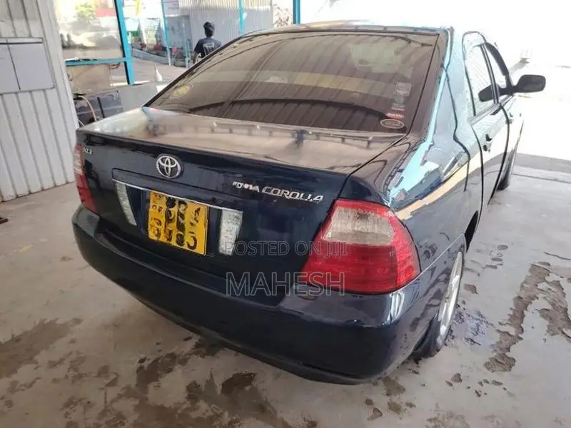 Toyota Corolla 121-Lxi Dicky Light 2005