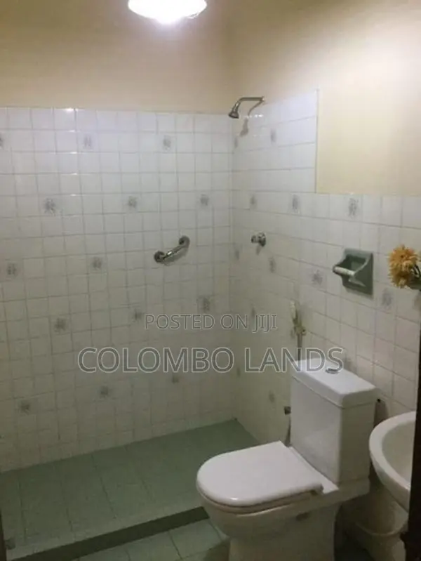 Two Storied House for Sale in Nawala Junction