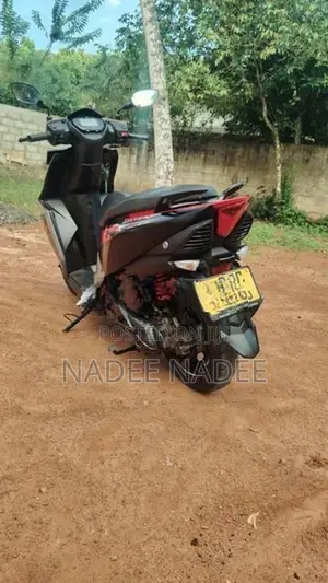 Bajaj CT100 2018