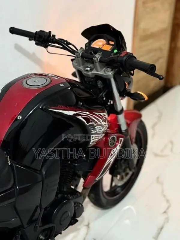 Yamaha FZ S 2014