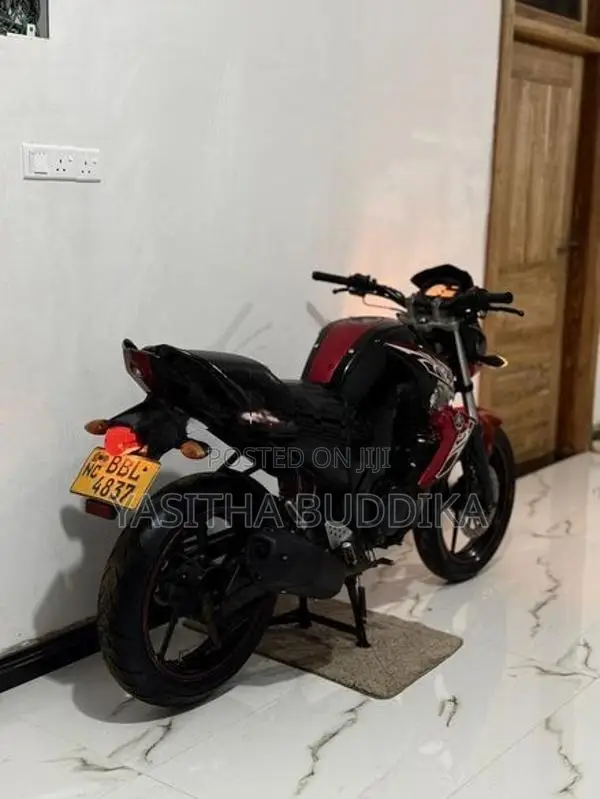 Yamaha FZ S 2014