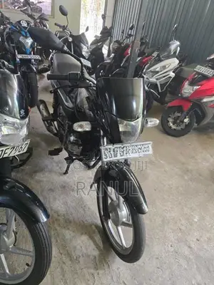 Bajaj Platina 100 2018