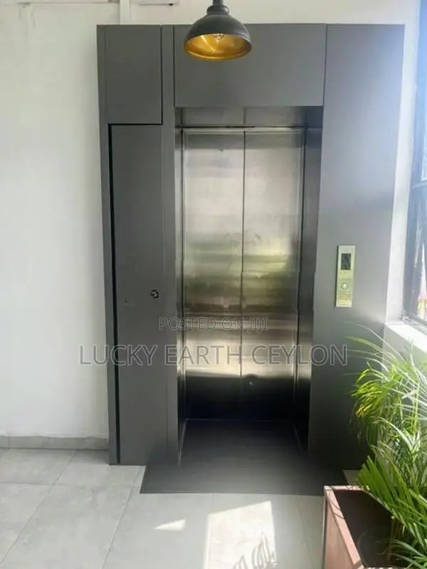 Thalawatugoda, 1ST Floor Unfurnished Commercial property, Rent (MG1341