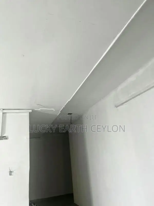 Thalawatugoda, 1ST Floor Unfurnished Commercial property, Rent (MG1341