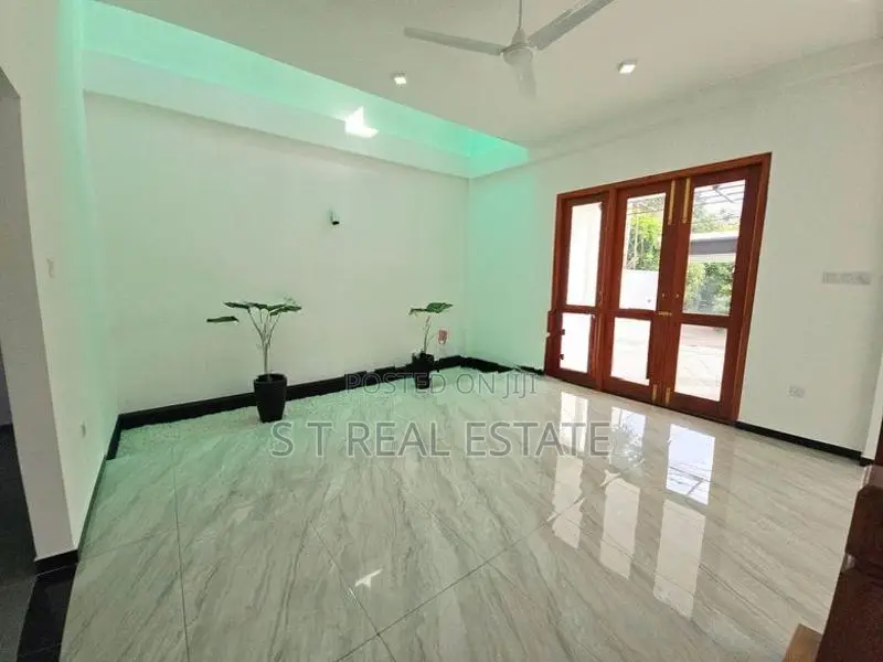 Newly Build Luxury 3 Story House For Sale In Bokundara