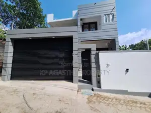 Brand new luxury house for sale in Athurugiriya