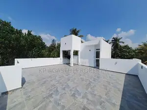Brand new luxury house for sale in Athurugiriya