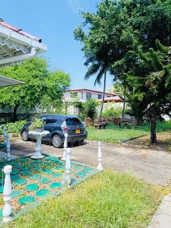 (AF047) 51 P Property for sale in Mount Lavinia