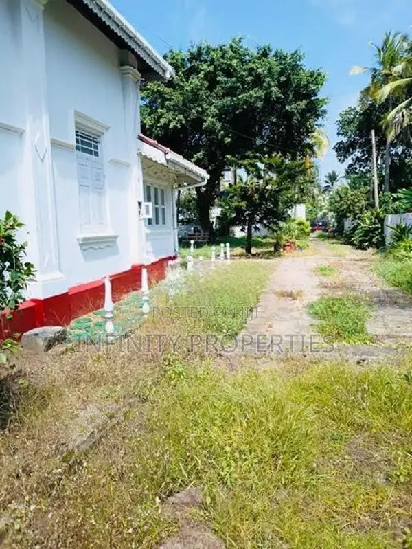 (AF047) 51 P Property for sale in Mount Lavinia