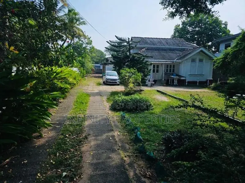 (AF047) 51 P Property for sale in Mount Lavinia