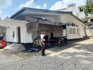 Nugegoda, Unfurnished Commercial property For Rent (MG1371)