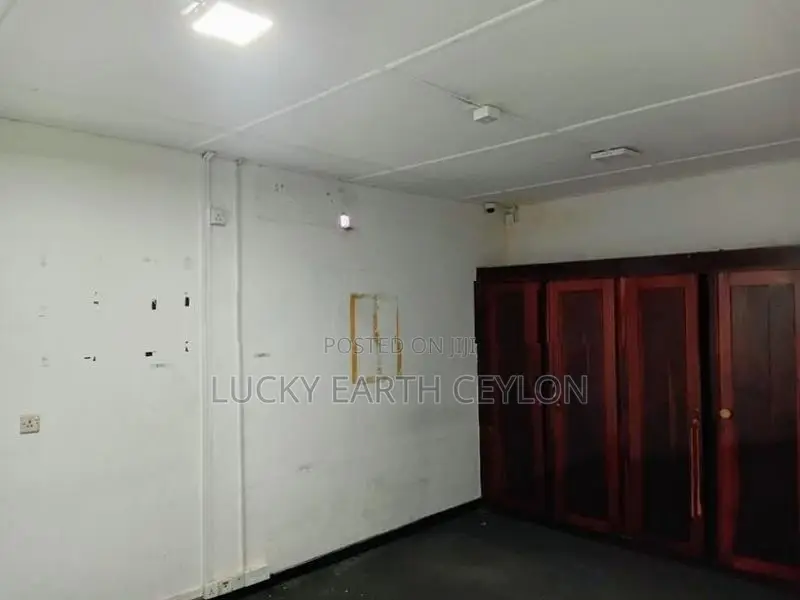 Nugegoda, Unfurnished Commercial property For Rent (MG1371)