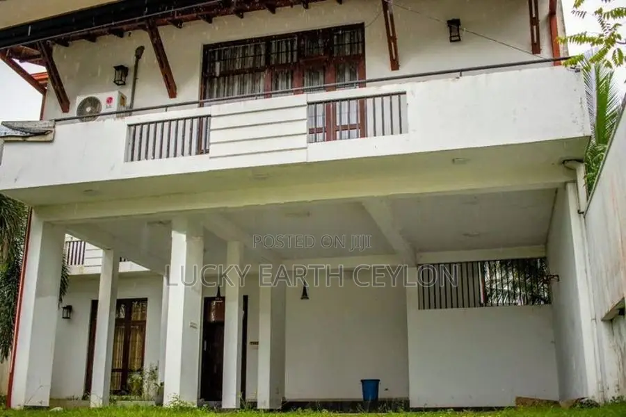Kelaniya, Unfurnished, 3 story House For Rent (NZMG1137)