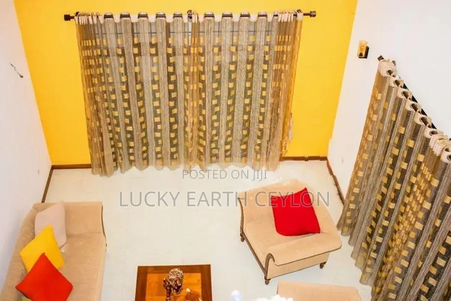 Kelaniya, Unfurnished, 3 story House For Rent (NZMG1137)