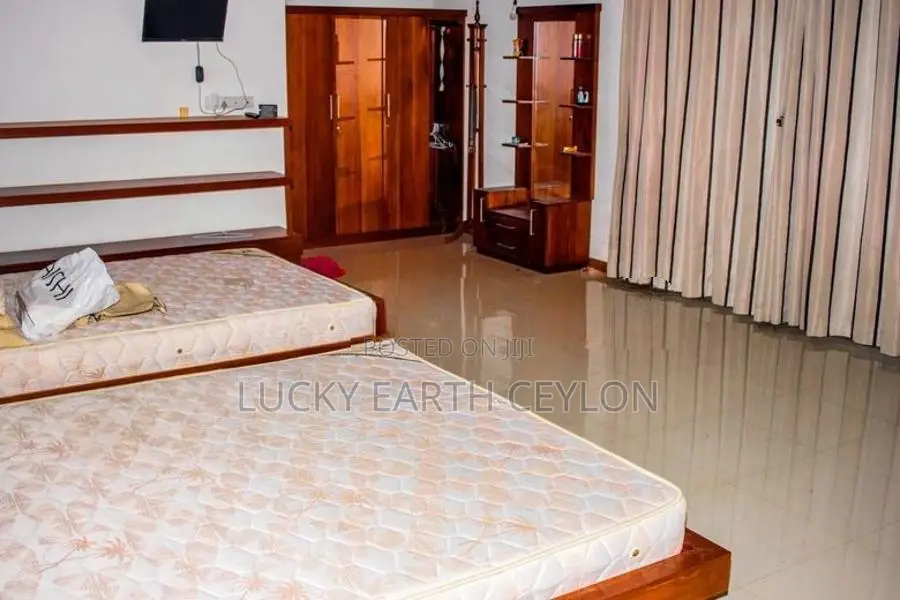 Kelaniya, Unfurnished, 3 story House For Rent (NZMG1137)