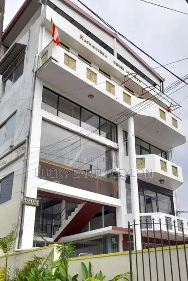 Nugegoda, Unfurnished 4 story Commercial property For Rent (MG1203)