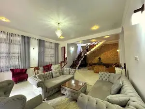 Luxuriously Built House With Furniture - Battaramulla Koswatta Pipe Rd