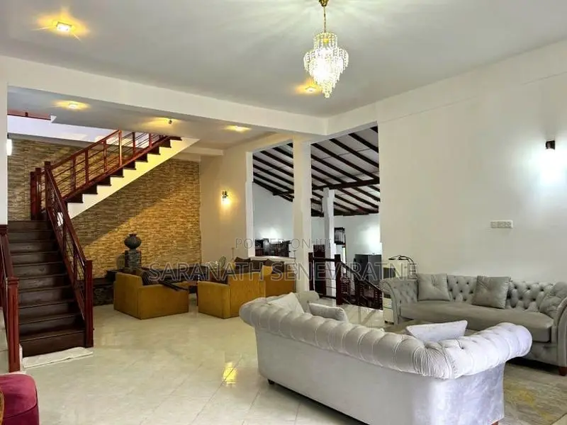 Luxuriously Built House With Furniture - Battaramulla Koswatta Pipe Rd
