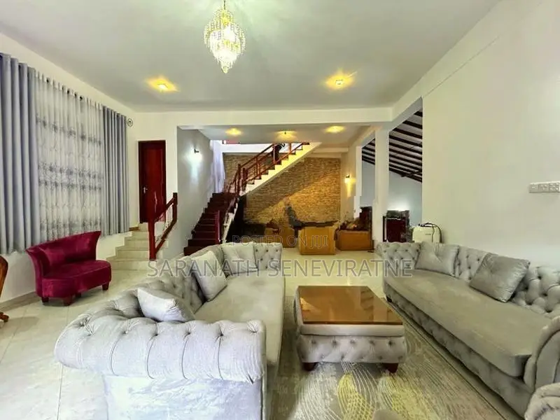 Luxuriously Built House With Furniture - Battaramulla Koswatta Pipe Rd