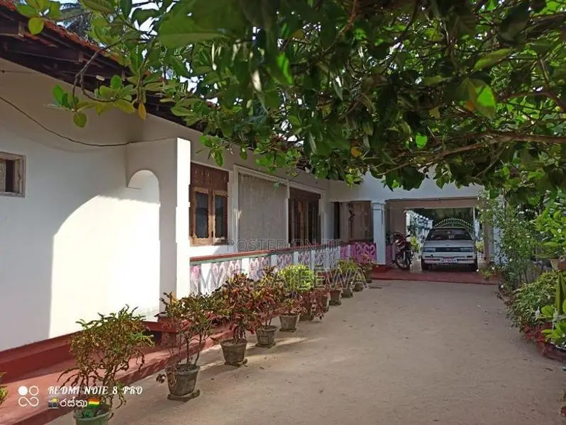 3Bedroom house for sale in naththandiya