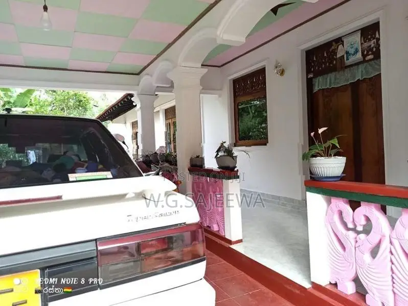 3Bedroom house for sale in naththandiya