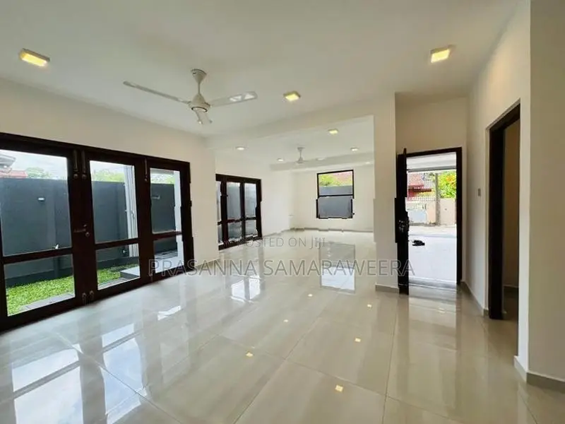 super luxury Brand New solid Modern 2 Story House-piliyandala