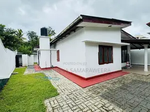 Old renovated house in piliyandala bokundara