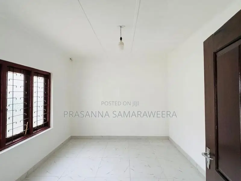 Old renovated house in piliyandala bokundara
