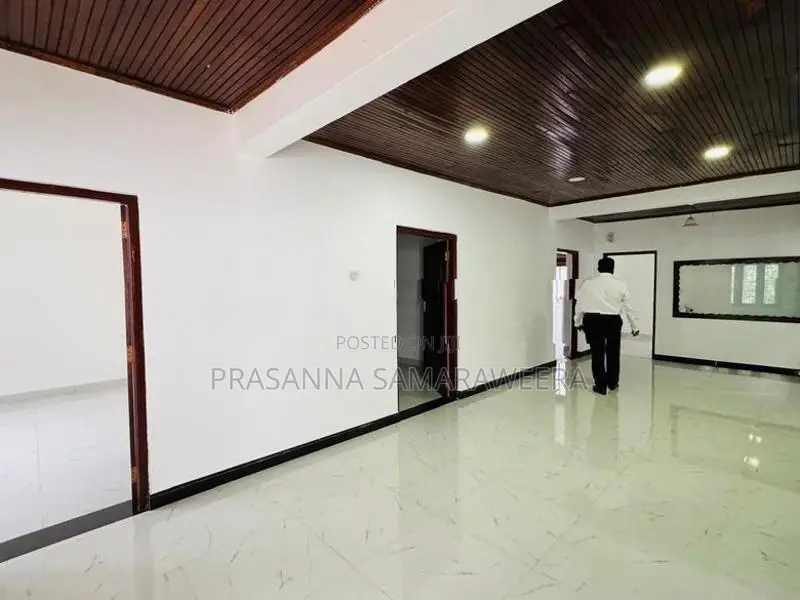 Old renovated house in piliyandala bokundara