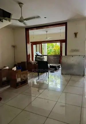 Mount Lavinia, Unfurnished,3 Story House With Rooftop For Rent (NZM113
