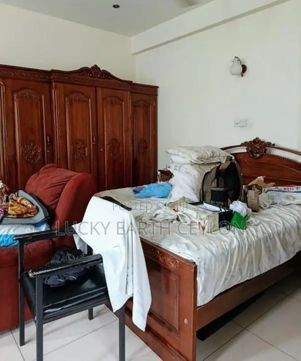 Mount Lavinia, Unfurnished,3 Story House With Rooftop For Rent (NZM113