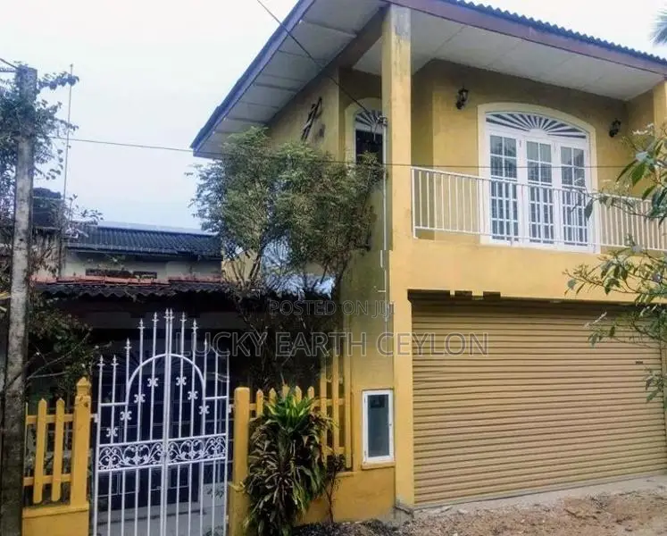 Dehiwala, Nadimala, Unfurnished, 2 Story House For Rent (MG1374)