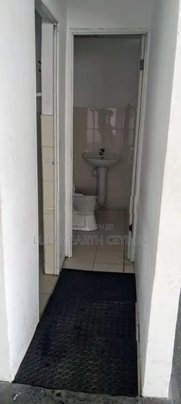 Nugegoda, 4TH Floor, Unfurnished Commercial property For Rent (MG1373)