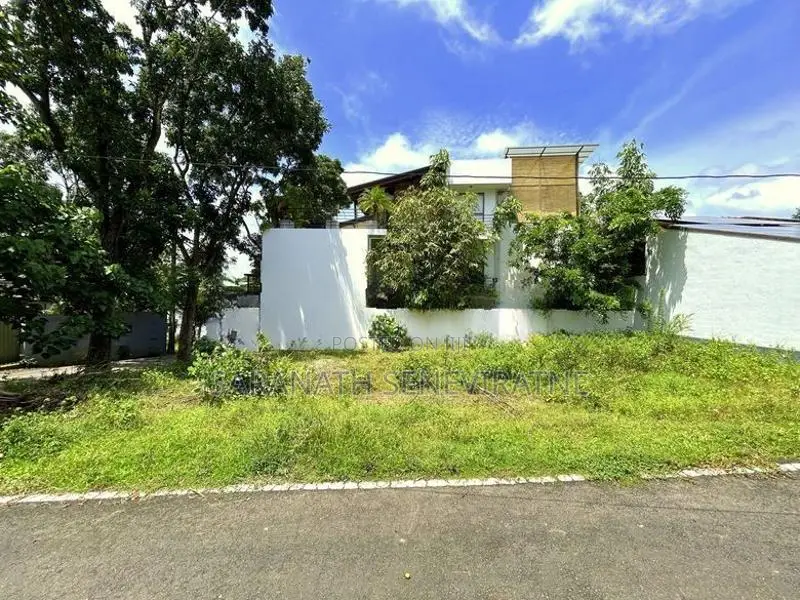 Land for sale in Lake Road, Wickramasinghe Pura, Battaramulla