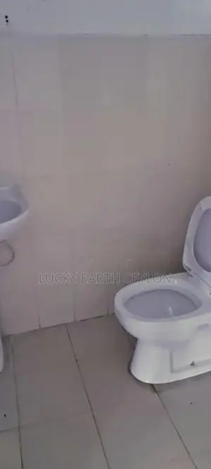 Nugegoda, 1ST Floor, Unfurnished Commercial property For Rent(MG1376)