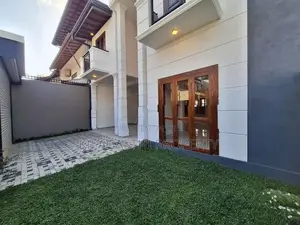 boralasgamuwa luxury famaliy house for sale