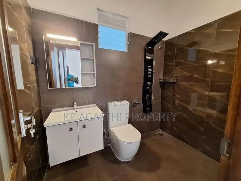 modern famaliy house for sale boralasgamuwa
