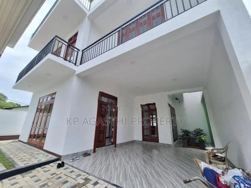 piliyandala famaliy house for sale