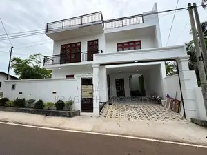 piliyandala famaliy house for sale