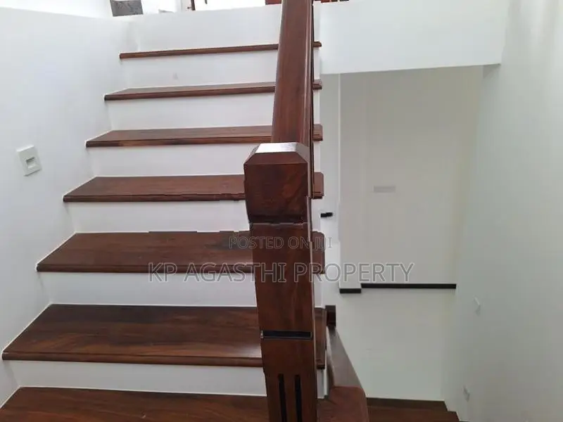 piliyandala famaliy house for sale