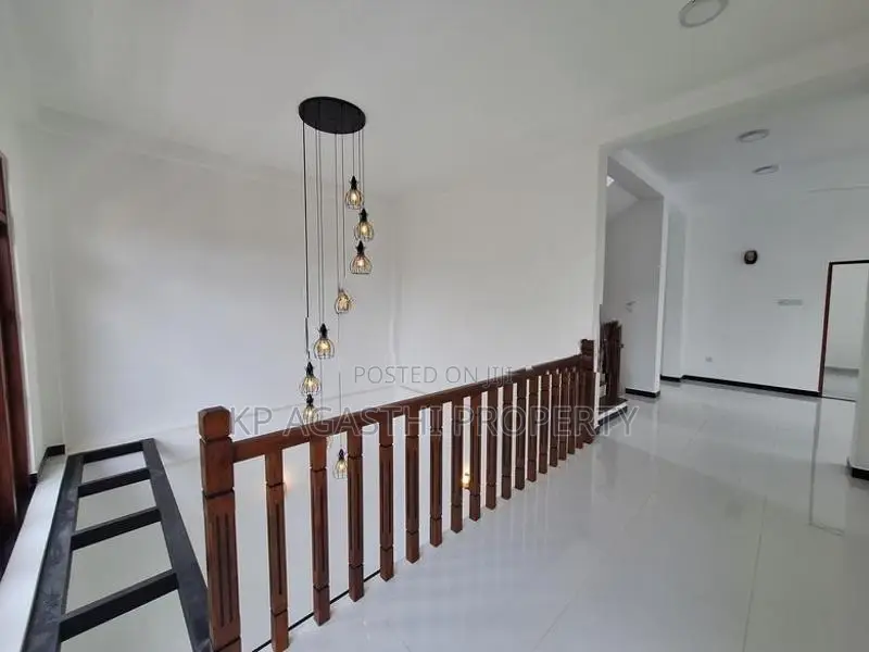 piliyandala famaliy house for sale
