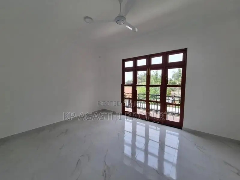 piliyandala famaliy house for sale